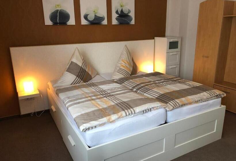 اتاق استاندارد, Das Hotelchen