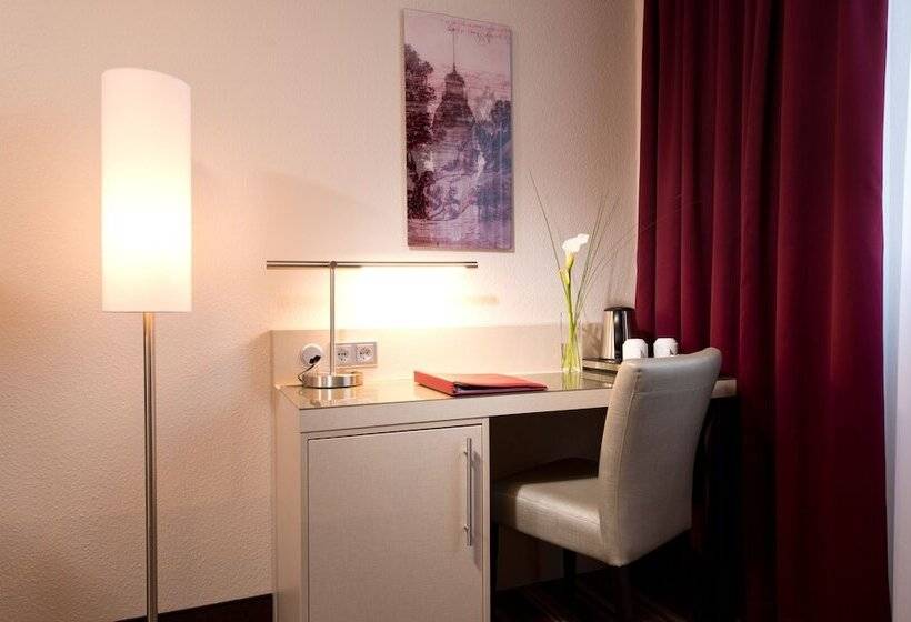 Номер Комфорт, Leonardo Hotel Köln