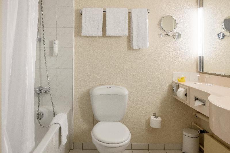 Номер Стандарт, Leoso Hotel Leverkusen