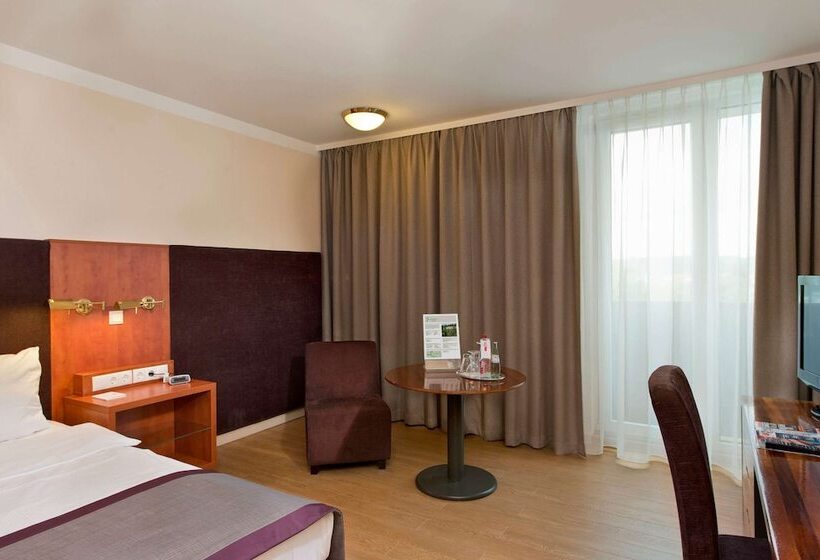 Номер бизнес-класса, Wyndham Garden Kassel