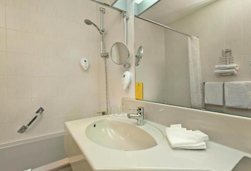 Номер Deluxe, Wyndham Garden Kassel