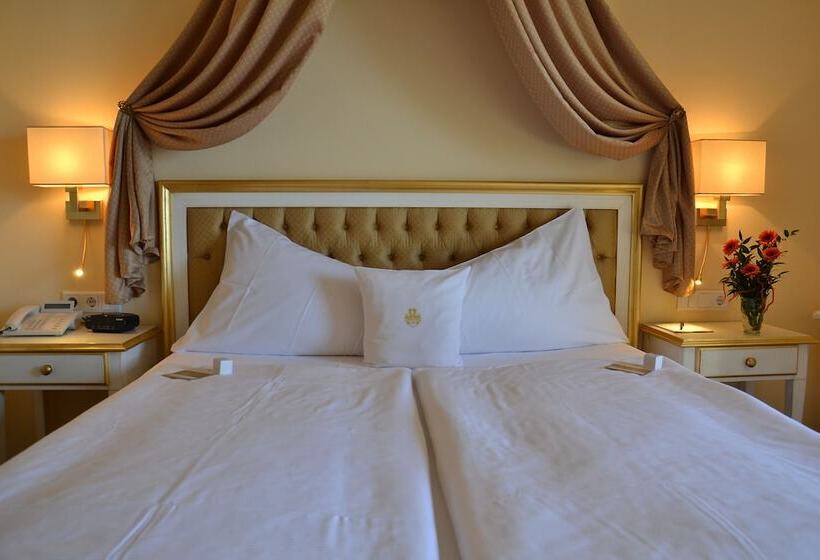 Standard Room, Burghotel Staufenberg