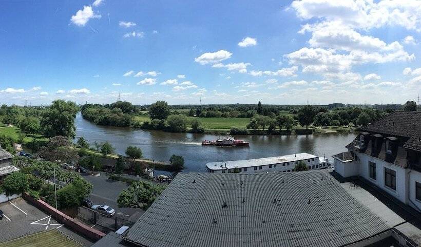标准三人间, Tagungshotel Höchster Hof