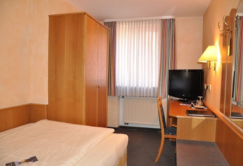 Номер Стандарт Индивидуальный, City Partner Hotel Strauss