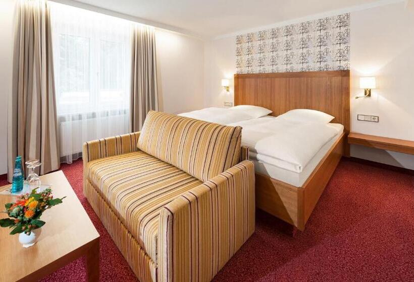 اتاق کلاس بیزنس, Bayerischer Hof