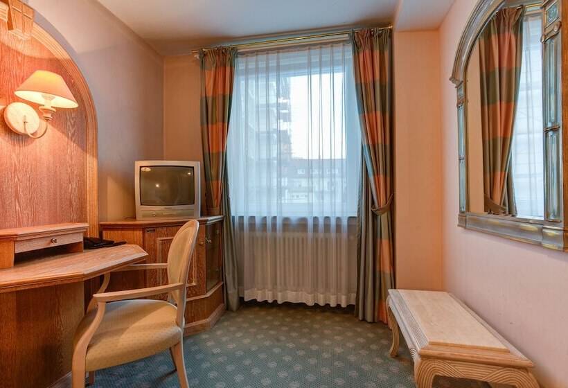 Номер Стандарт Индивидуальный, Centro Hotel Stern, Trademark Collection By Wyndham