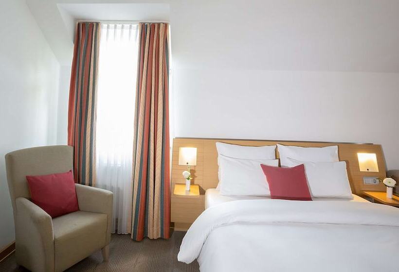 Номер Superior, Dorint Hotel Würzburg