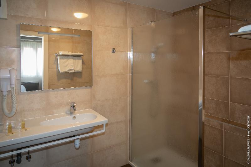 Номер Комфорт, Logis Hôtel De La Cloche