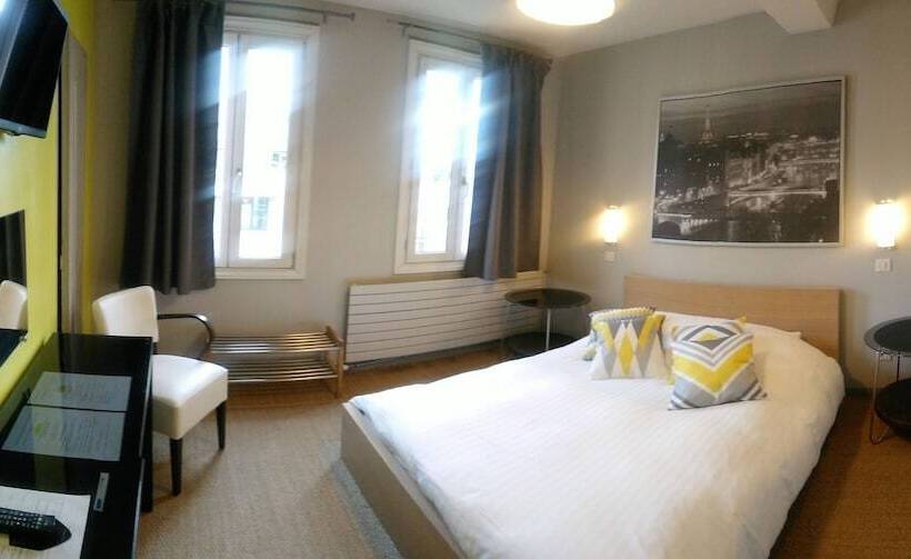 Номер Стандарт, L Auberge Du Cochon D Or