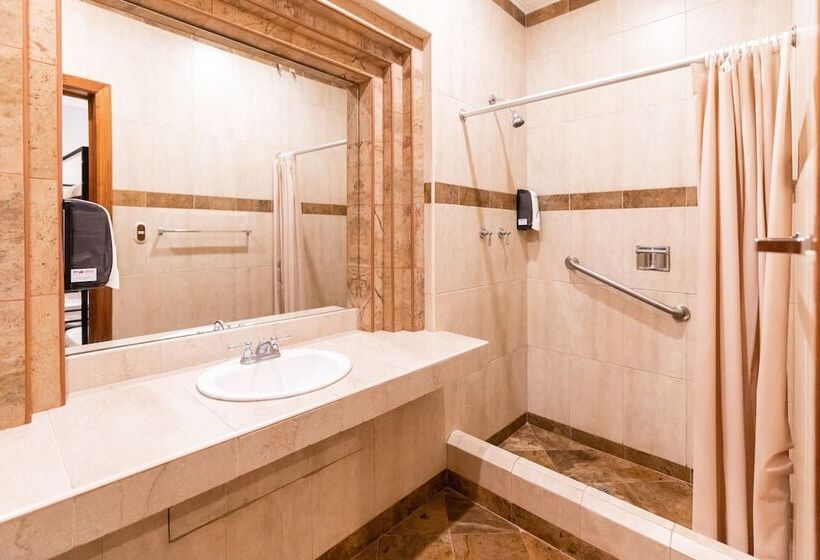 Номер Стандарт, Socialtel Cuenca   Formerly Selina Cuenca