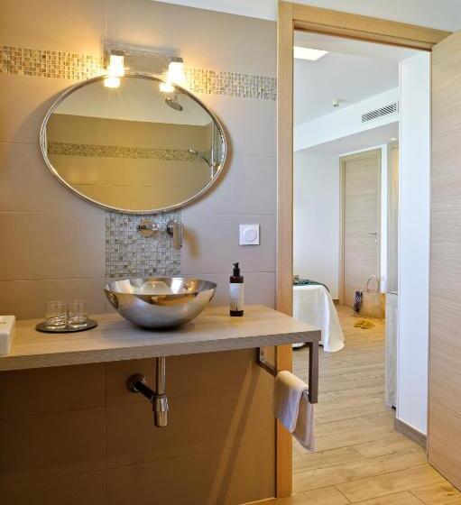 Номер Комфорт Вид на Море, Beau Rivage