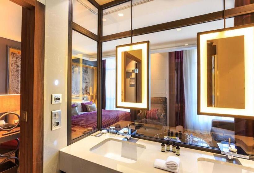 キングサイズベッドのデラックスルーム, Grand Hotel La Cloche Dijon   Mgallery