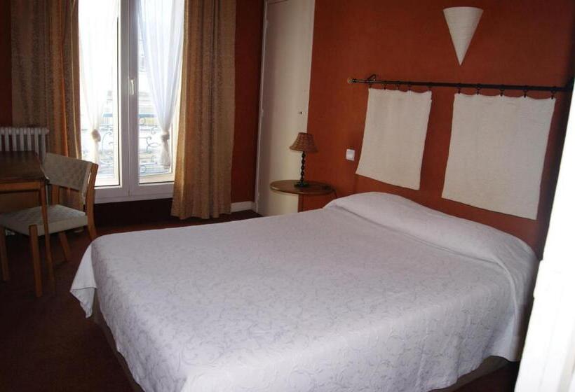 Номер Стандарт, Hôtel Central