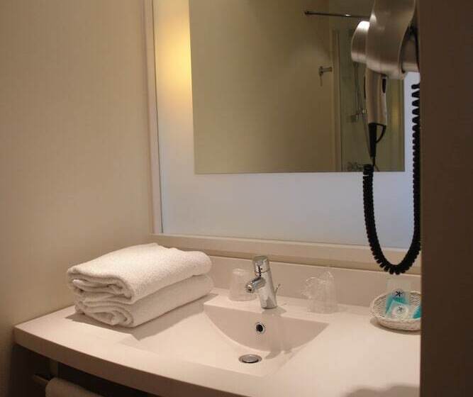 Номер Стандарт, Ibis Styles Chinon