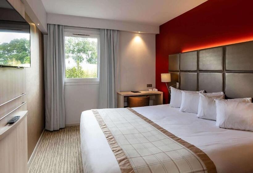 Трехместный Номер Базовый, Best Western Plus Le Lavarin