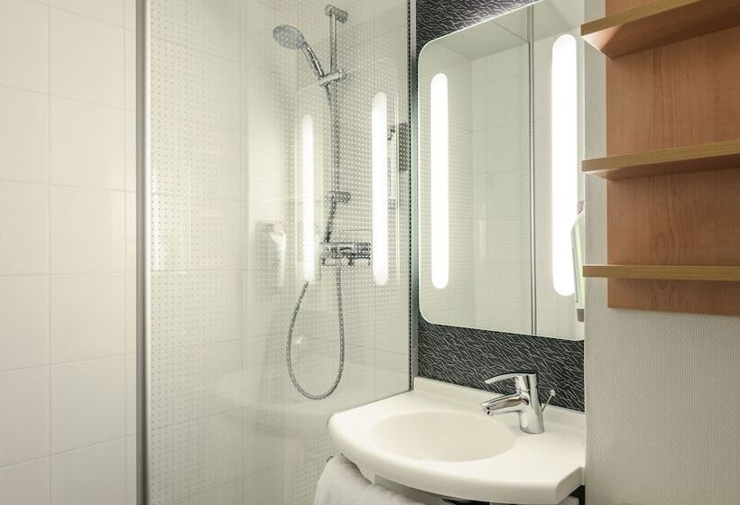 Номер Стандарт, Ibis Cergypontoise Le Port