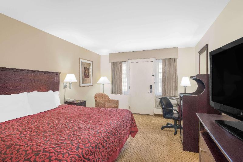 Номер Стандарт, Ibis Melun