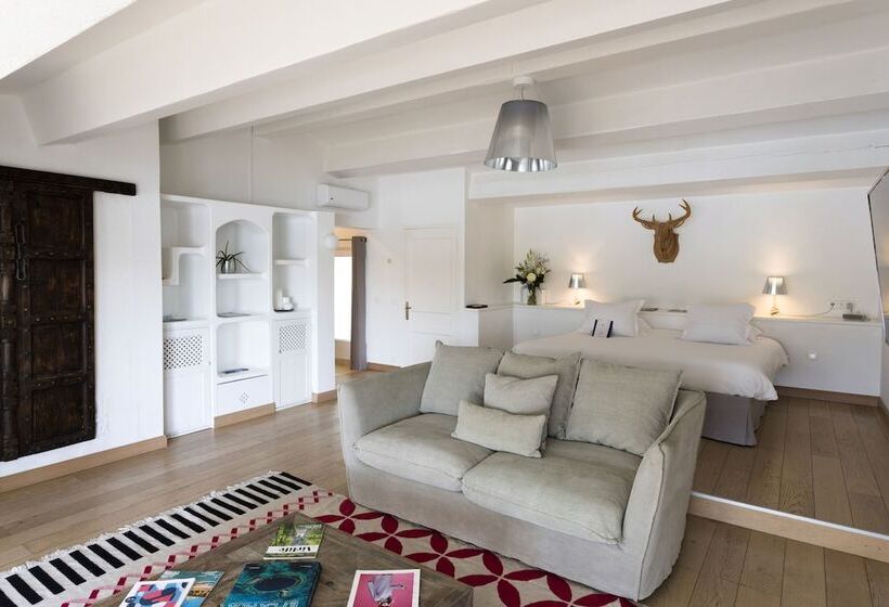 Люкс Премиум, Mas De La Fouque   Hôtel & Spa