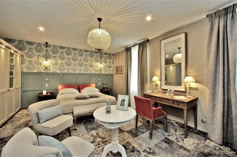 سوییت جونیور, Les Glycines   Hôtel & Spa   Teritoria