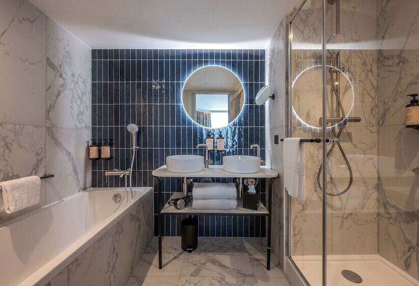 스탠다드 룸 더블 침대, Mercure La Rochelle Vieux Port