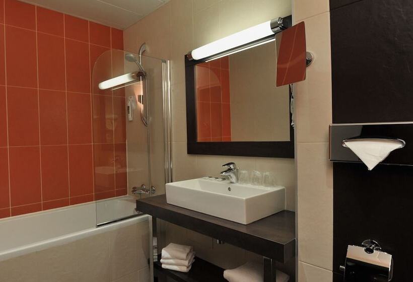 标准三人间, Mercure Maurepas Saint Quentin