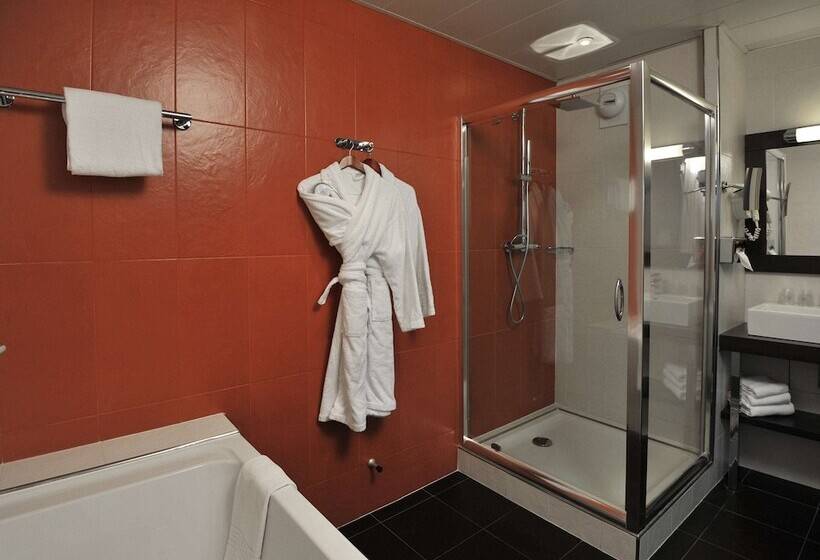 Люкс, Mercure Maurepas Saint Quentin