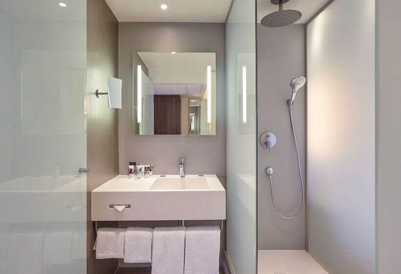 اتاق پرستیژ, Mercure Paris Arc De Triomphe Etoile