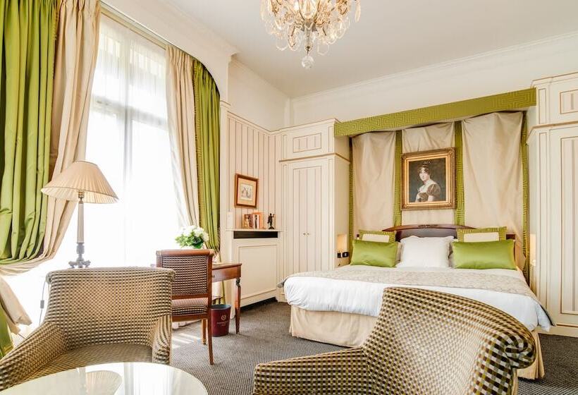 Полулюкс, Hôtel Napoleon Paris