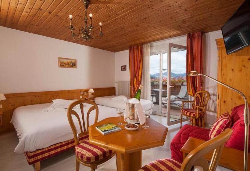 标准间带阳台, Logis Hostellerie Motel Au Bois Le Sire