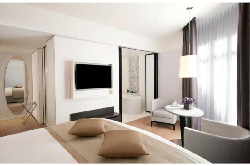 سوییت جونیور, Sofitel Paris Arc De Triomphe