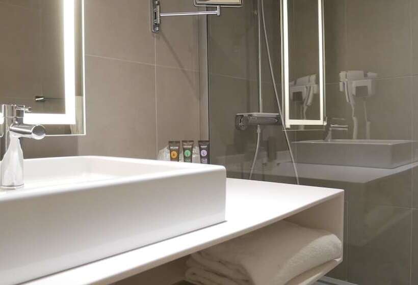 Классический Номер, Novotel Narbonne Sud A9/a61