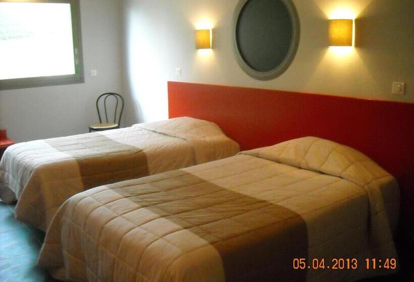 Номер Стандарт, Logis Hotels   Hôtel Et Restaurant Le Relais Des Garrigues