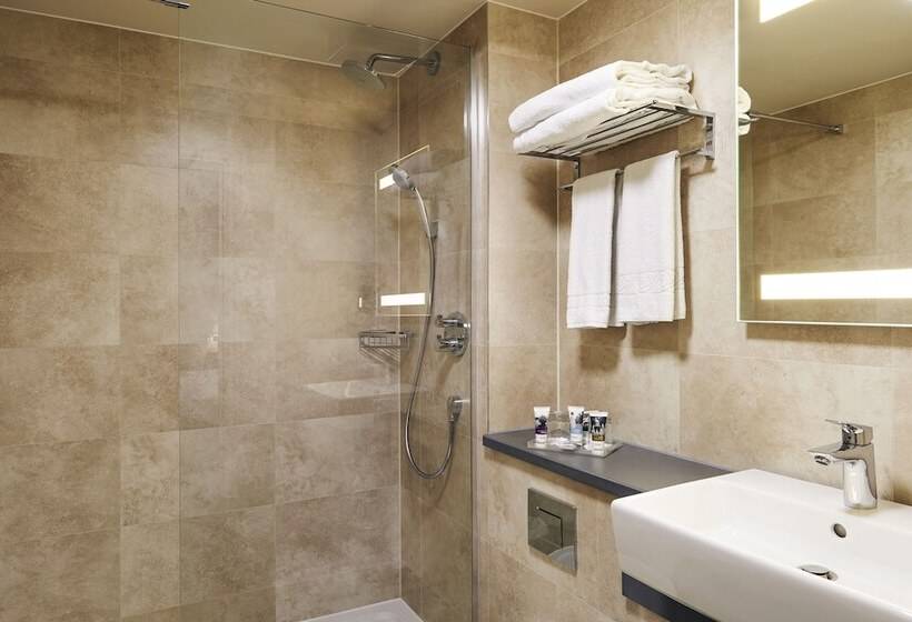 Номер Стандарт, Mercure Exeter Rougemont