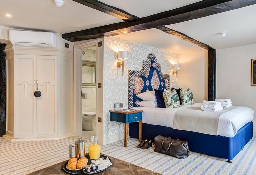 سوییت, The George