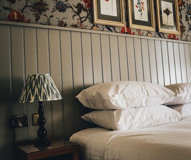 Номер Стандарт, The Knaresborough Inn   The Inn Collection Group