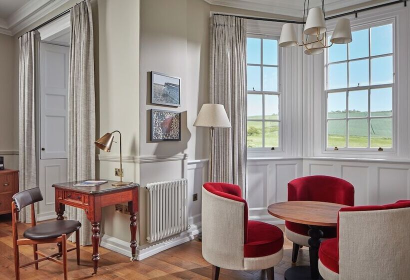 Номер Deluxe, Moonfleet Manor   A Luxury Family