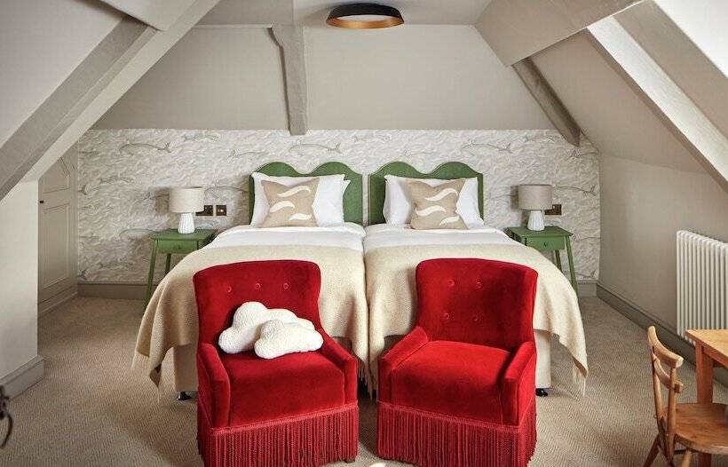 Люкс 2 Спальни, Moonfleet Manor   A Luxury Family