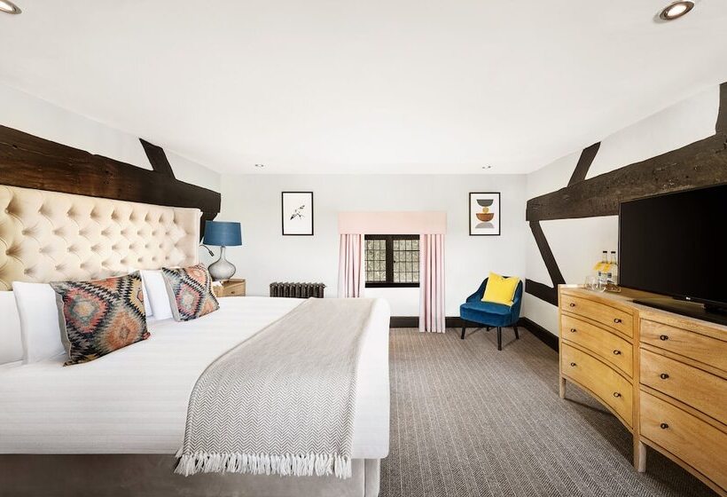 Номер Премиум, Voco Lythe Hill Hotel & Spa, An Ihg
