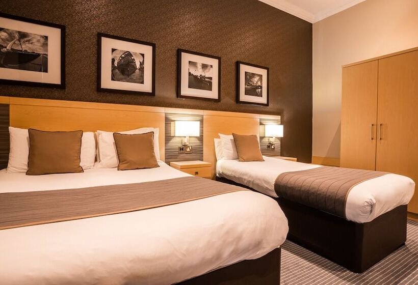 Habitación Triple Estándar, Royal Station Hotel  Part Of The Cairn Collection