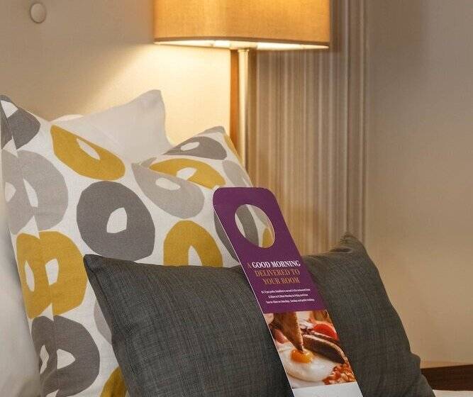 Номер Клуб, Garner Hotel Preston Samlesbury, An Ihg