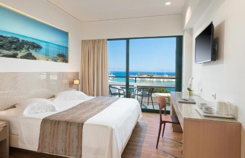 家族用アパートメント, Alexandra Hotel&apartments