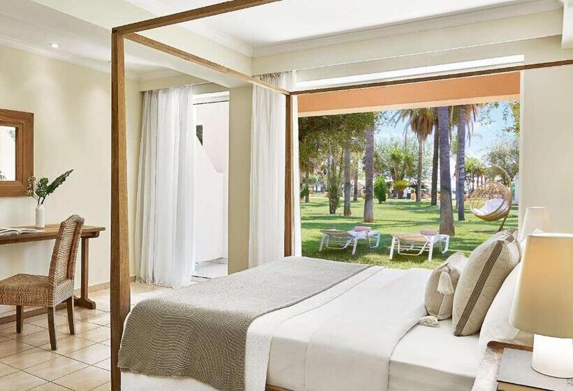 חדר משפחתי, Grecotel Filoxenia, Beach Luxury Resort
