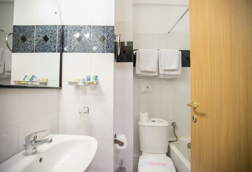 Номер Стандарт Вид на Море, Tzaki Hotel & Restaurant Patras
