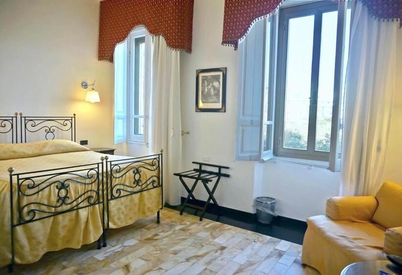 Quarto Triplo Standard Vista Jardim, Villa Las Tronas Hotel & Spa