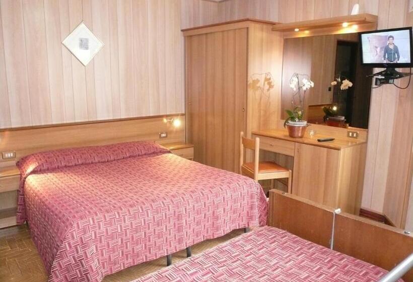 Номер Стандарт Вид на Горы, Albergo Panice