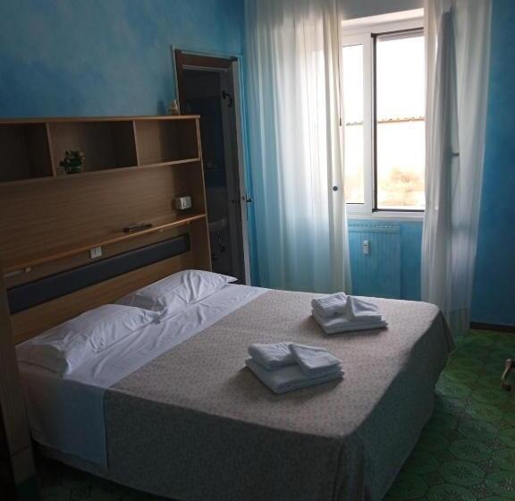 Quarto Estandar Individual, Albergo Stella Di Mare