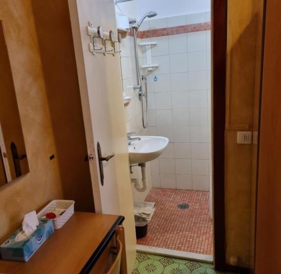 Quarto Estandar com Sacada, Albergo Stella Di Mare