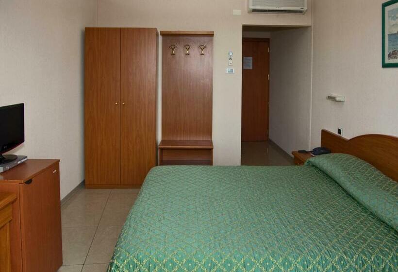 Quarto Estandar Vista Jardim, Cristallo