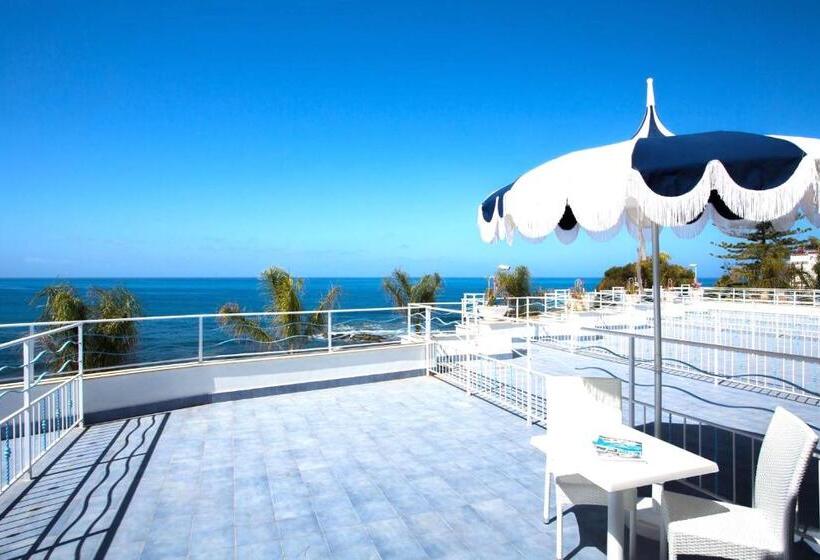 Трехместный Номер Deluxe, Ferretti