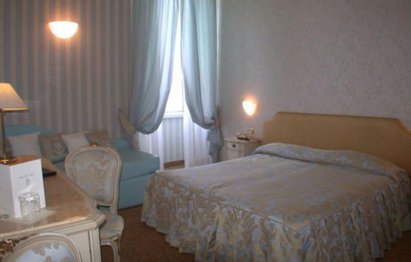 Номер Стандарт Вид на Озеро, Grand Hotel Menaggio